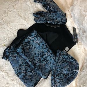 Brody Paws 3 Pc Set Hat Gloves Scarf Blue Python